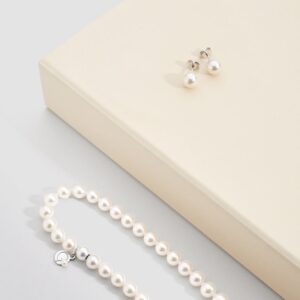 AA Akoya "infinity" set: nacklace and earrings