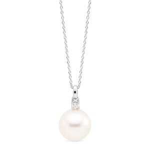 Pendant with South Sea pearl and diamond