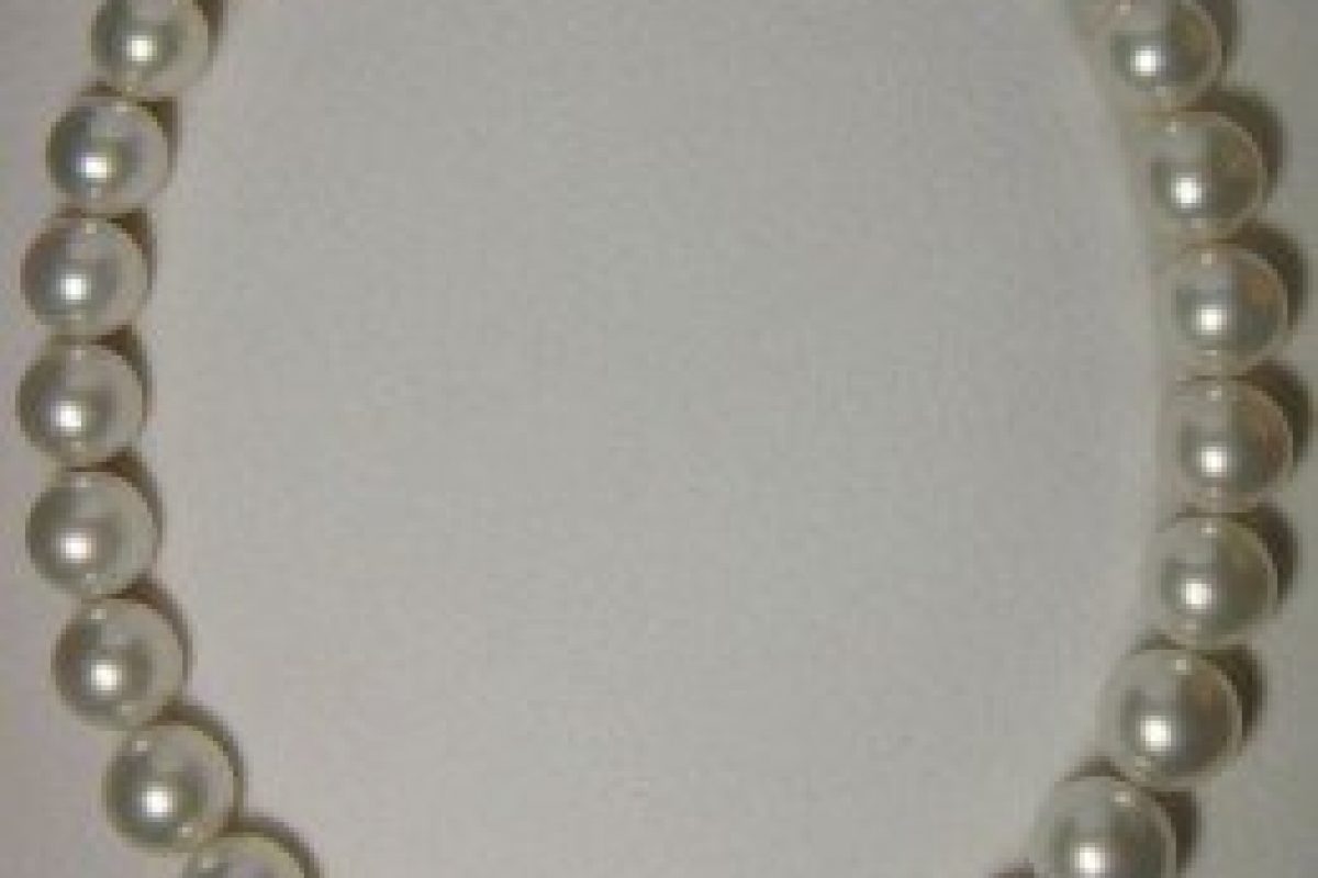 How Much Can a Pearl Necklace Cost? Genisi Pearls