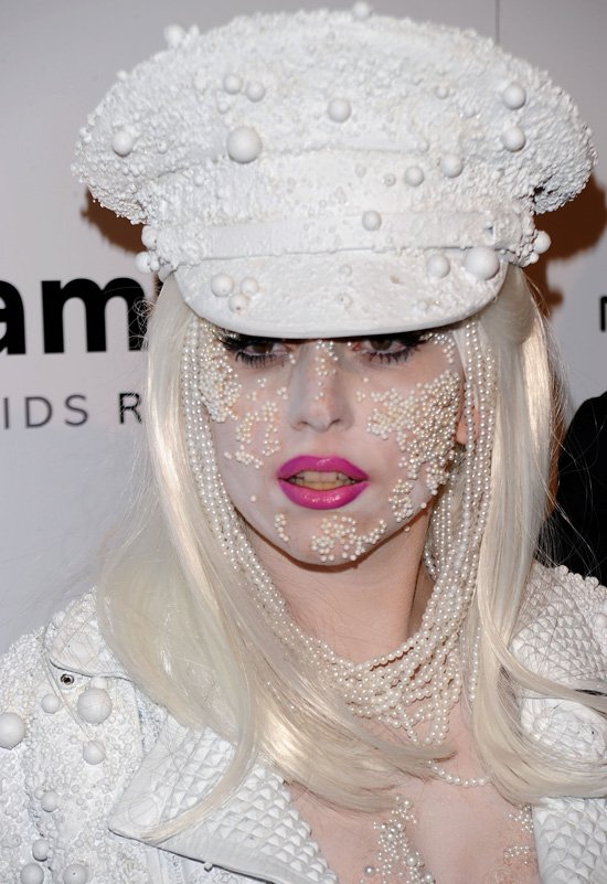 Lady Gaga veste perle rock!
