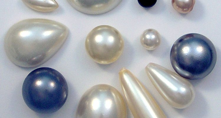Natural pearls or imitations?