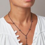 Collana Rosario classico con perla Tahiti e spinelli