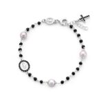 Bracciale con perle grigie e spinelli su argento 925‰. Gradevole combinazione di chiaro-scuri di perle e spinelli Genisi Pearls