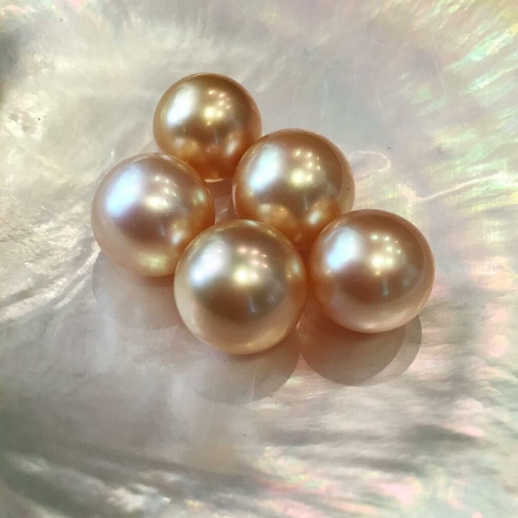 Genisi perle gold