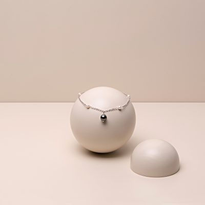 Cavigliera con perle bianche e nere - Genisi perle - GP_151